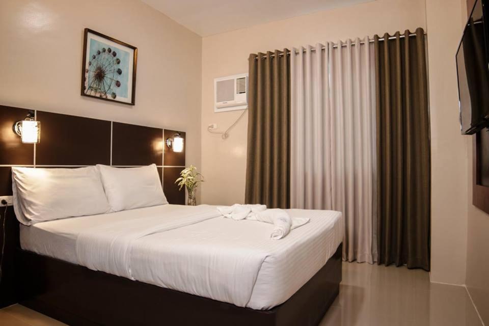Mezza Hotel Koronadal Zewnętrze zdjęcie