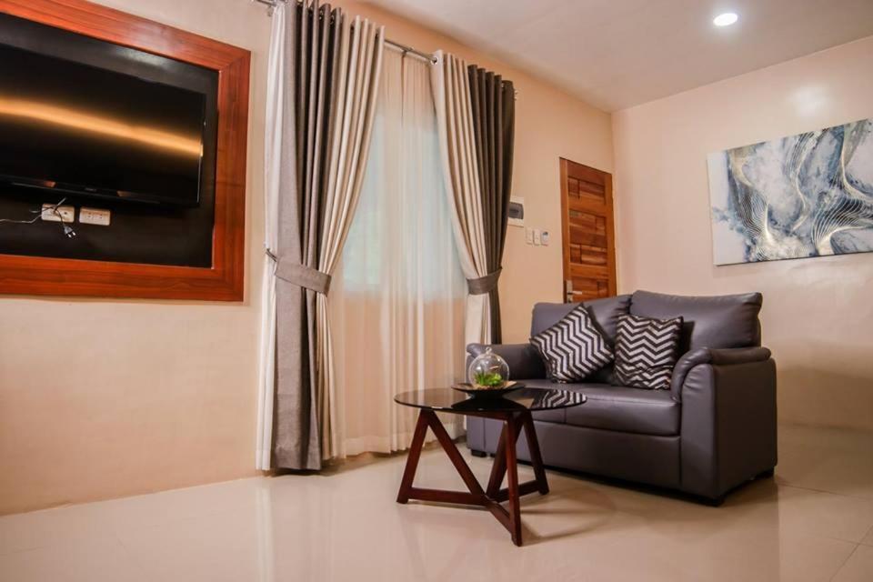 Mezza Hotel Koronadal Zewnętrze zdjęcie